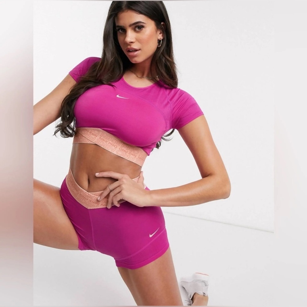 Nike Pro Hyper-Pink Matching Set